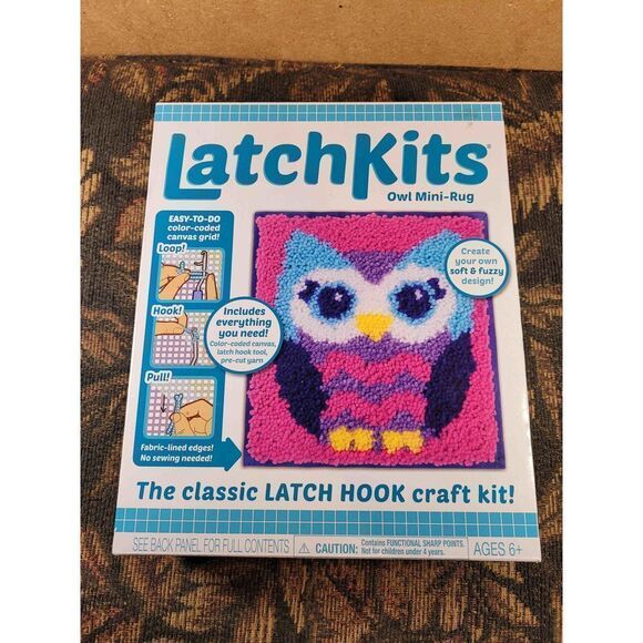 LatchKits- Owl Mini Rug Kit- NIP - Picture 3 of 5